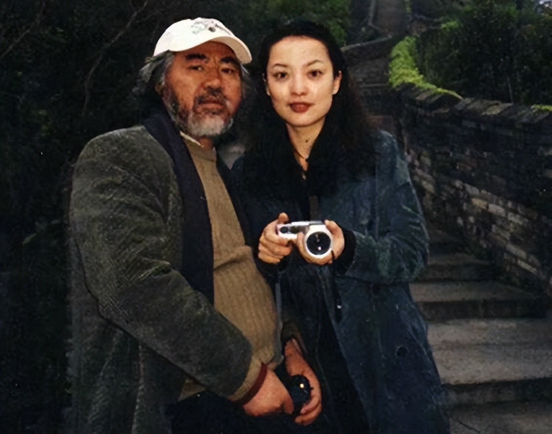 “著名导演”张纪中：3段婚姻，和小31岁娇妻结婚5年，69岁生二胎