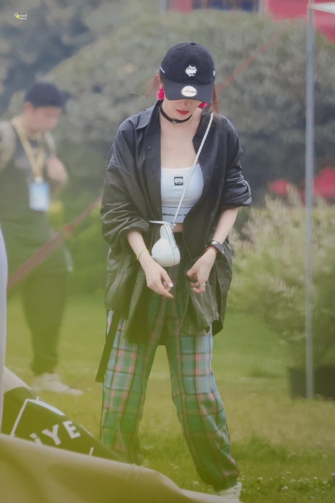 最新综艺剧透来啦 为什么杨幂这么努力 还被吐槽