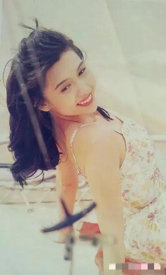 19位惊艳了时光的“80年代港风美女”，个个美到窒息，一见误终身