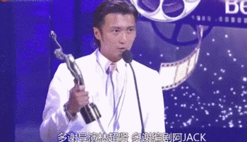 简直要给港圈“雄竞”跪了