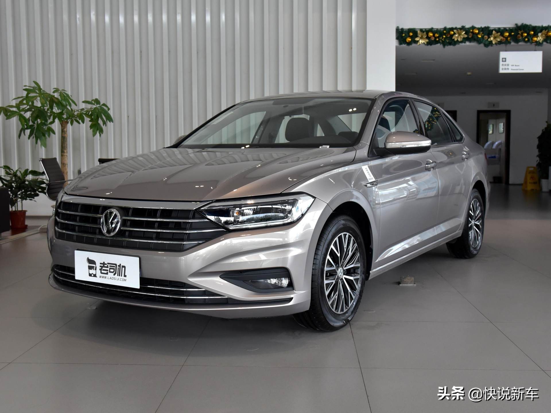 大众速腾油耗仅5L/100km，经济省油表现卓越，值得信赖的家用轿车选择