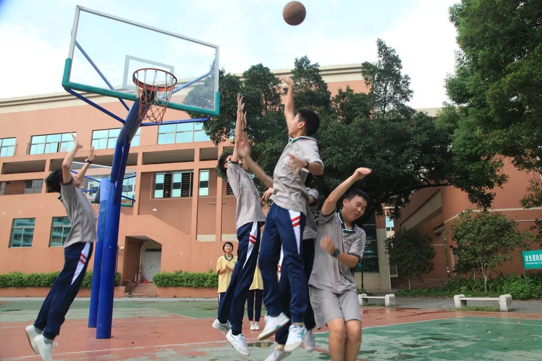 石门中学，梦想之门！来这里感受青春力量，实现人生梦想
