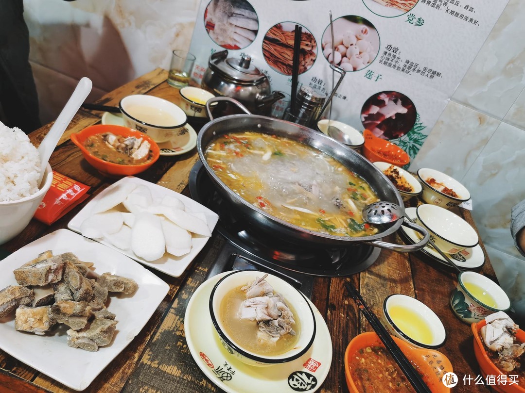 旅行就要边走边吃：舌尖上的昆明，盘点我在昆明吃到的各种美食