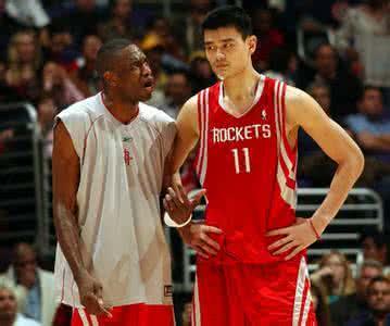 霍二叔为什么能拿到nba(当年给姚明当帮手的穆大叔、霍二叔，在NBA都是什么样的存在？)