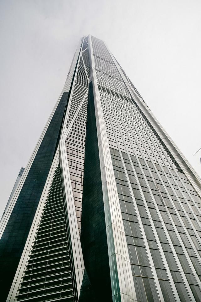 深圳最高楼(深圳第一高楼,酷似地平线"龙脊",气势磅礴)