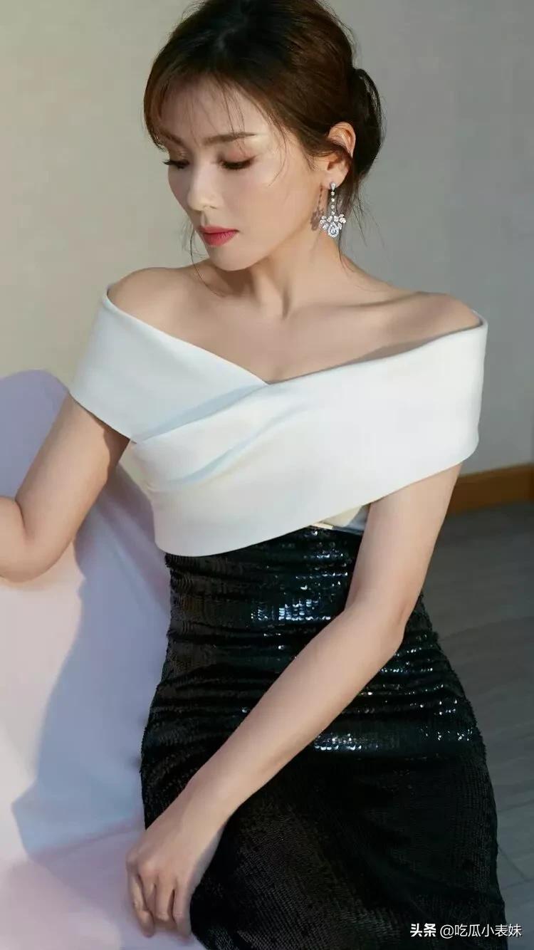 刘涛迷人美照，衣着光鲜，靓丽时尚，真的好美