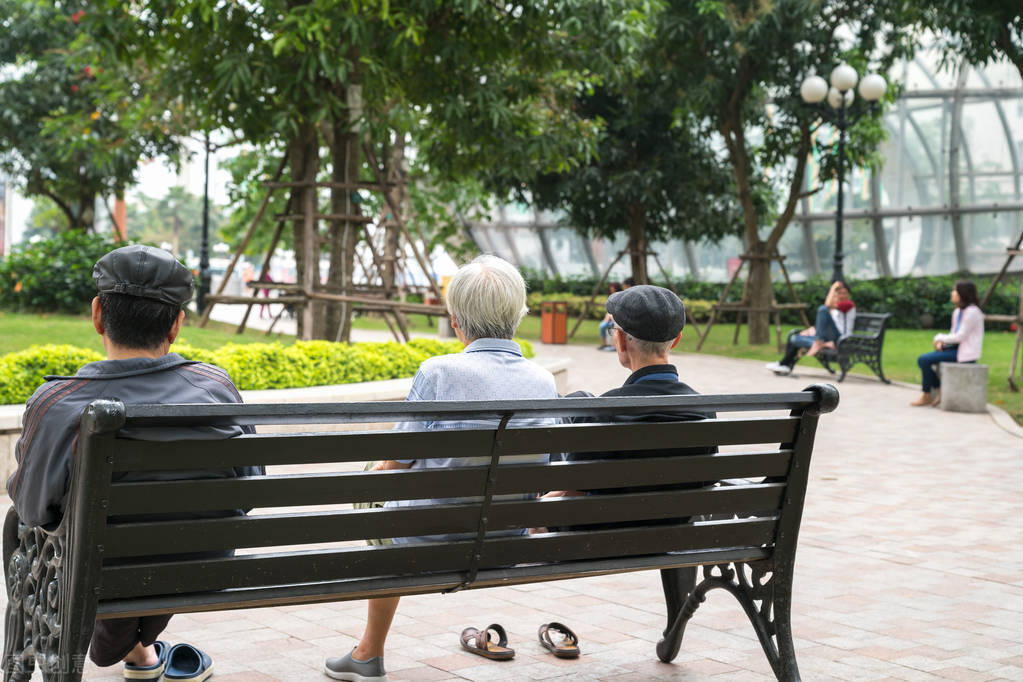朋友的突然离去,更珍惜当下,潇洒面对