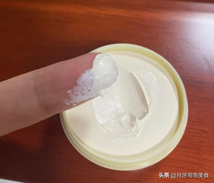 50+女人不妨多用国货“素颜霜”，护肤提色又耐看，夏天用就挺好