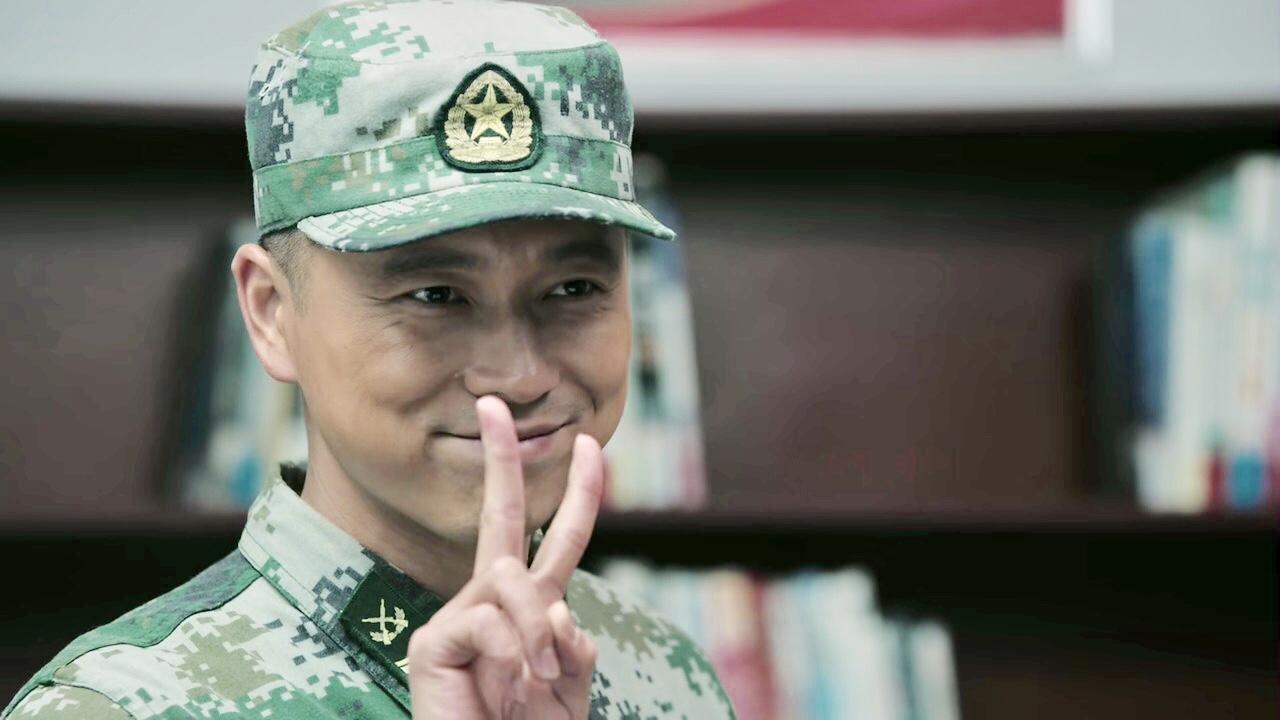 情史干净的6位男星，个个是“妻管严”恩爱多年，牵手就是一辈子