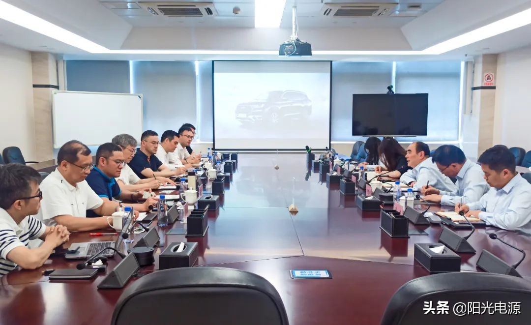 曹仁贤董事长一行拜会奇瑞控股集团董事长尹同跃