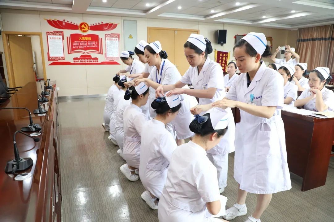 512国际护士节——与生命同行，致敬最美白衣天使