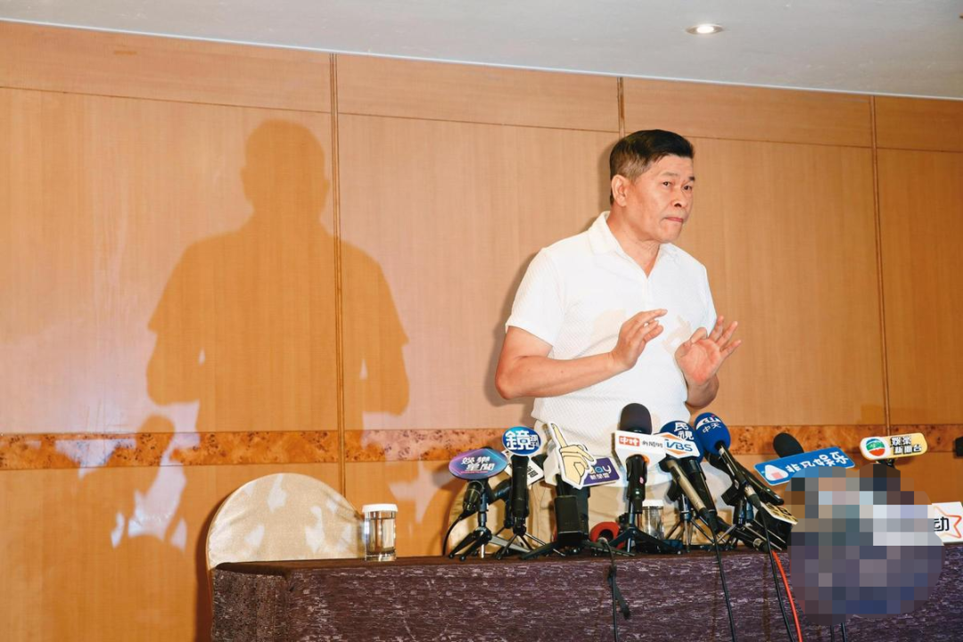 昔日“海王”恋上曾志伟前妻？