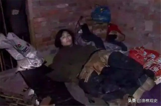 大学生被卖到山村强行（90年代被拐女大学生）