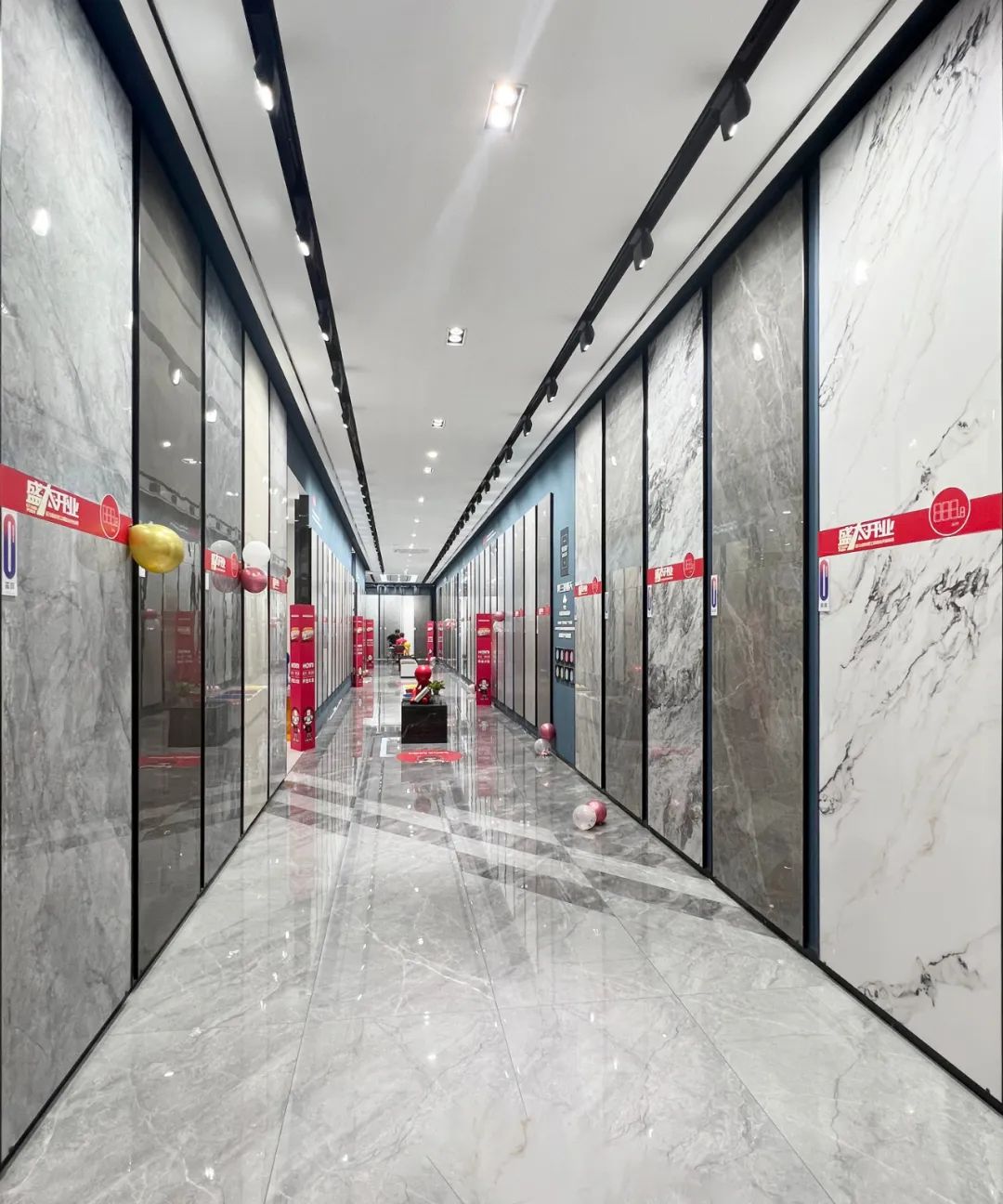 晉江喜力瓷磚旗艦店盛裝開業(yè)