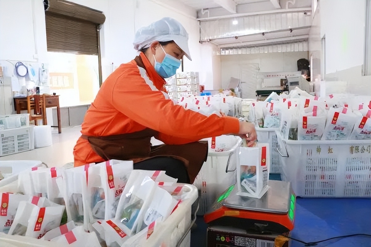 闻着豆腐香长大的她，带“小豆腐”闯出了“大天地”