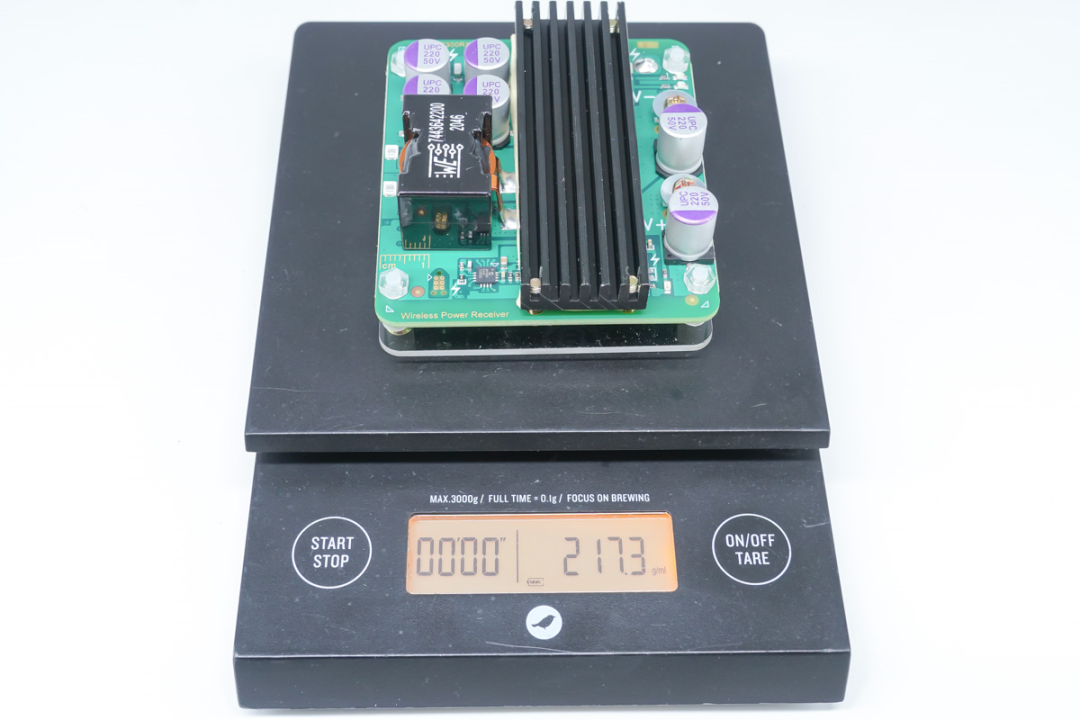 MICROCHIP微芯发布300W工业级无线充方案，支持FOD和NFC检测