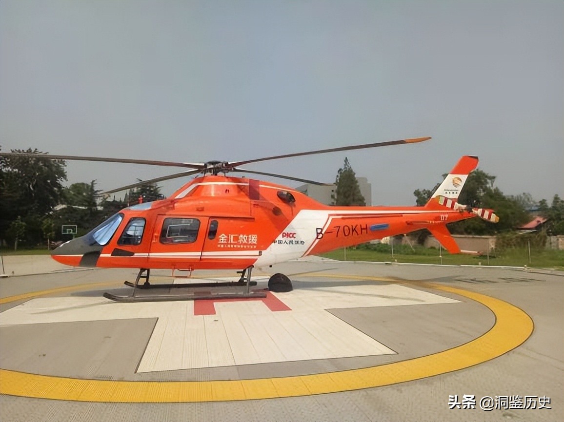 8年前江西两位“夺刀少年”因救全车人错过高考，如今怎么样了？