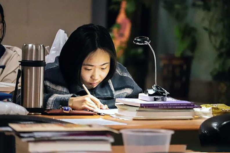 考研4大“卷王”专业，400分大神扎堆站，高分调剂也很难有机会