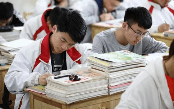 若把足球纳入高考，海淀妈妈将挑起“大梁”？官方回应来了