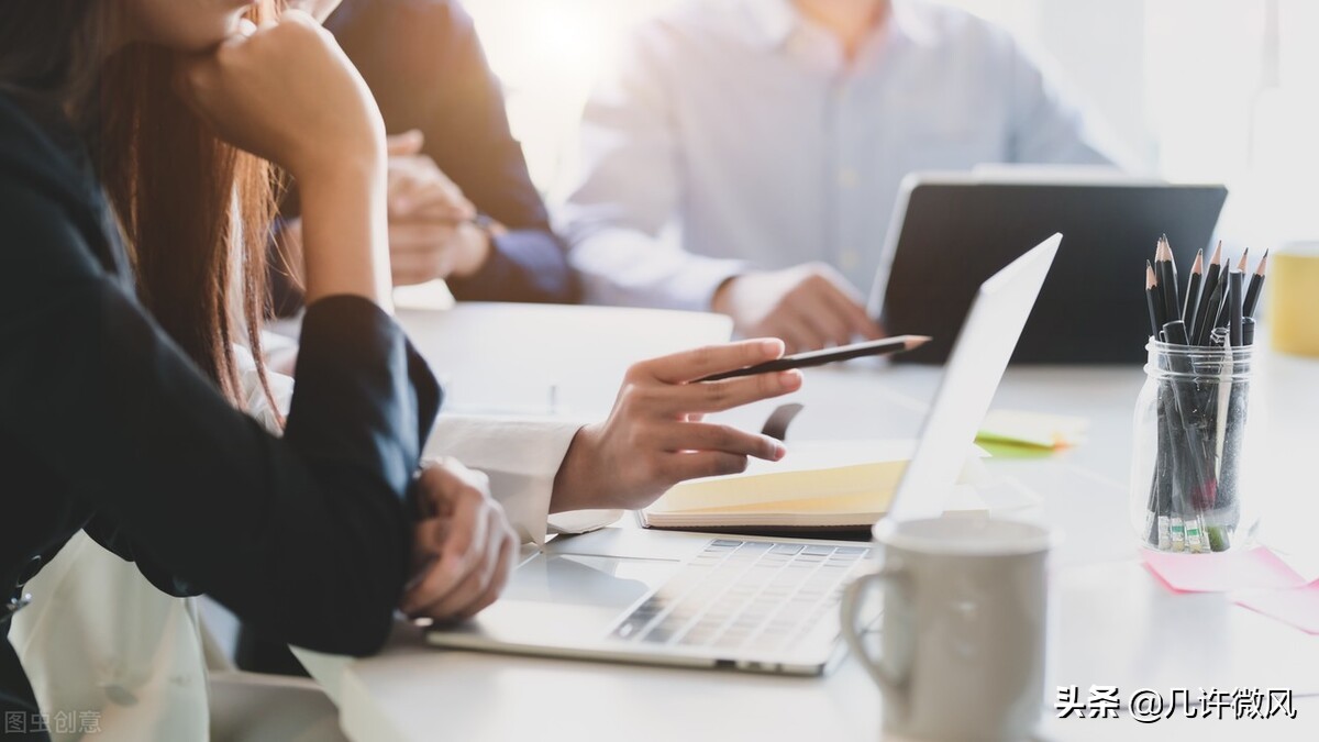 我，一个初中毕业的农村女孩，是如何一步步坐进老板的办公室的？