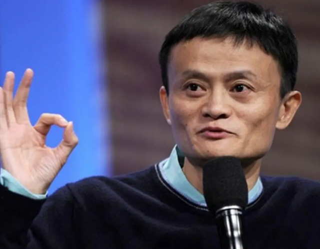 杭师大的马云雕像被拆扔垃圾堆？校方对此回复，3地学生也停课？