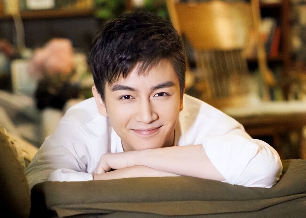 剑眉星目，风度翩翩，这10位男明星的长相，击中了国人审美