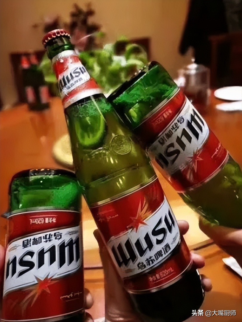 乌苏啤酒，为啥被称为“夺命大乌苏”？新疆同学：喝3瓶就明白了