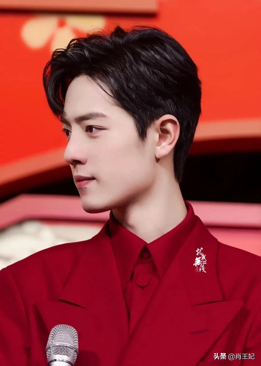 桃桃的一组生图,肖战的眼睛真好看,灵气逼人鲜花与少年绝配