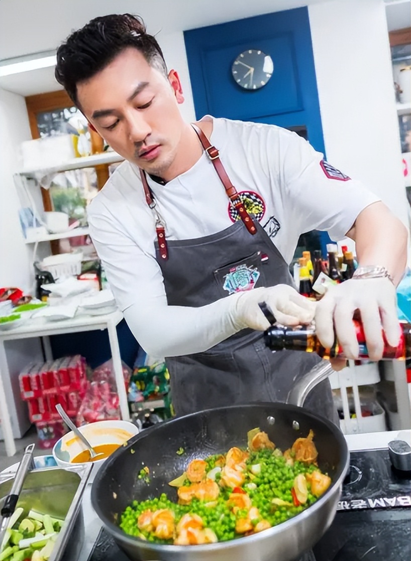 琼瑶男神今昔对比：苏有朋网传参加《哥哥2》，焦恩俊变街边大爷