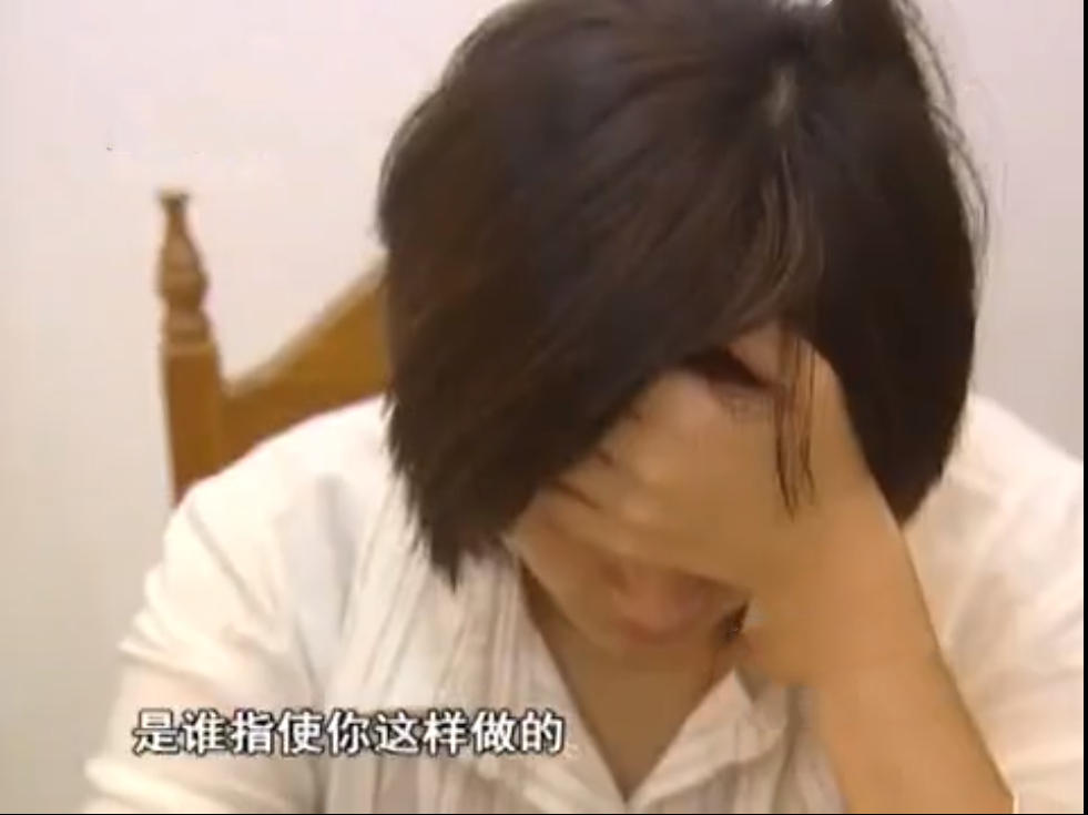 2009年8旬老人将房产证借给孙女，房子被转走，老人：不是亲孙女