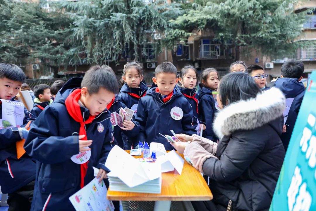 热烈祝贺华阳实验小学被评为“教师和校（园）长发展基地校”