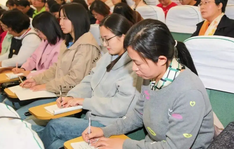 高三学生的坏消息，2022或成“高考最难年”，部分学生无缘本科