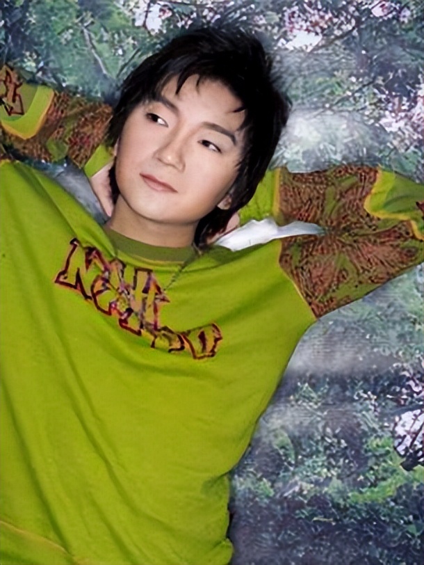 凭《老鼠爱大米》狂赚1.7亿，却被骗千万，杨臣刚到底经历了什么