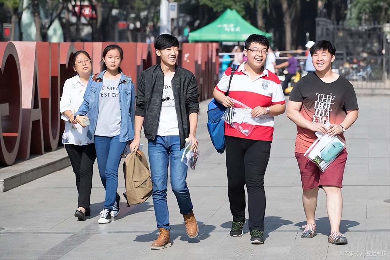 重庆这3所大学害人不浅，已被全面点名曝光，毕业证一文不值