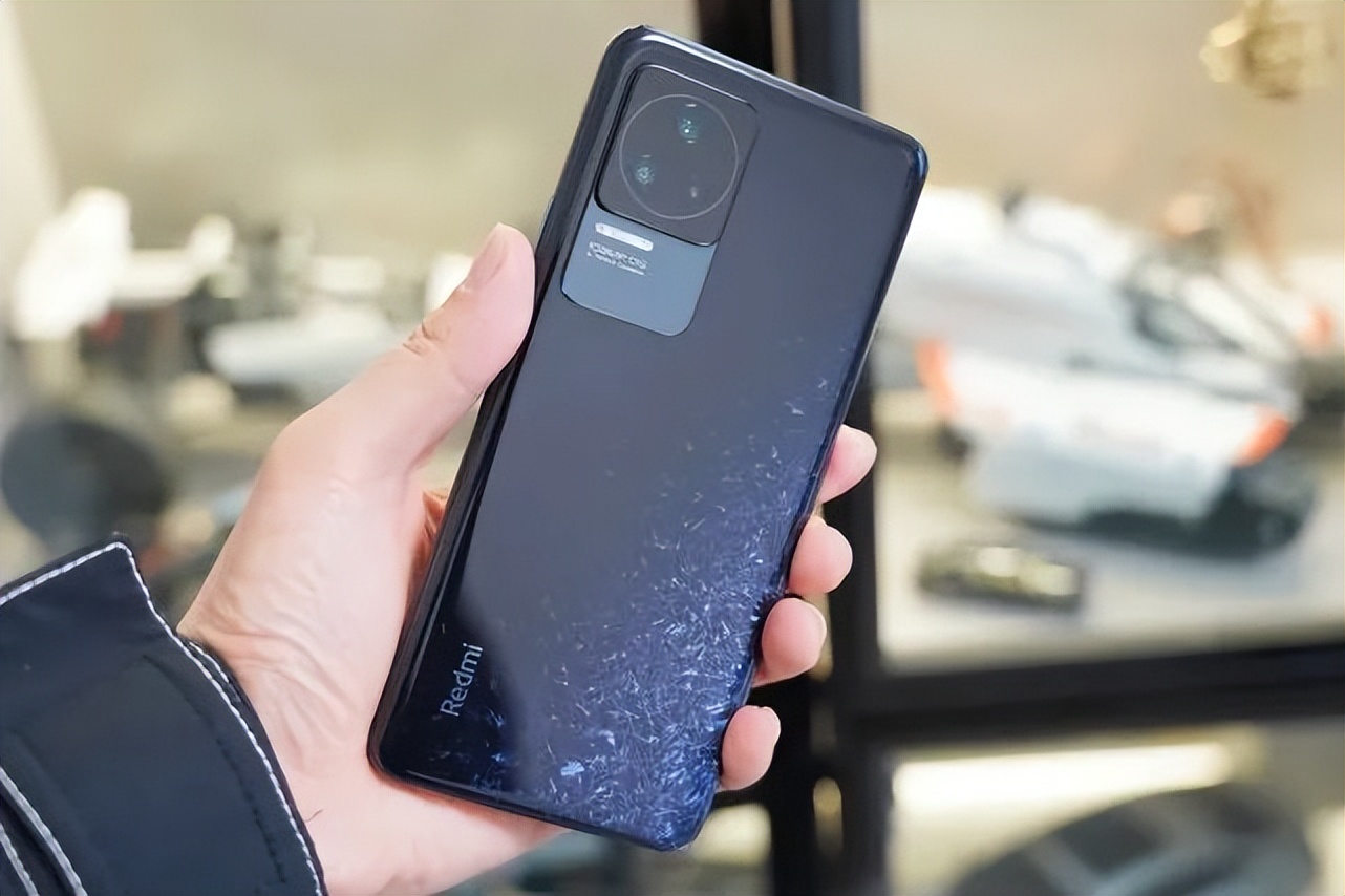 红米手机便宜也别乱买,这3款才是物超所值的选择,用五年也流畅