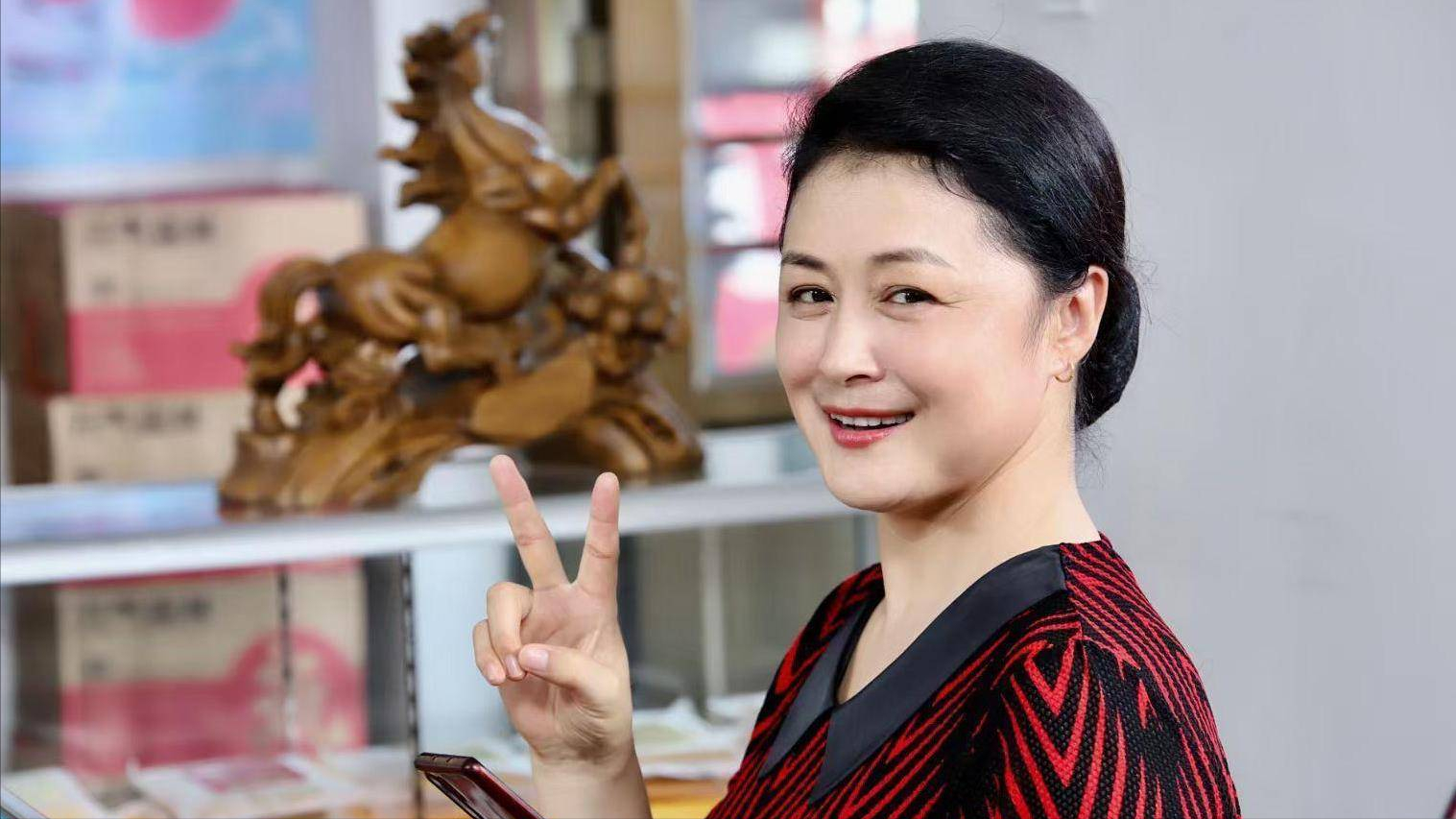 中国内地意外去世的十位明星，乔任梁抑郁自杀，白静被三刀索命
