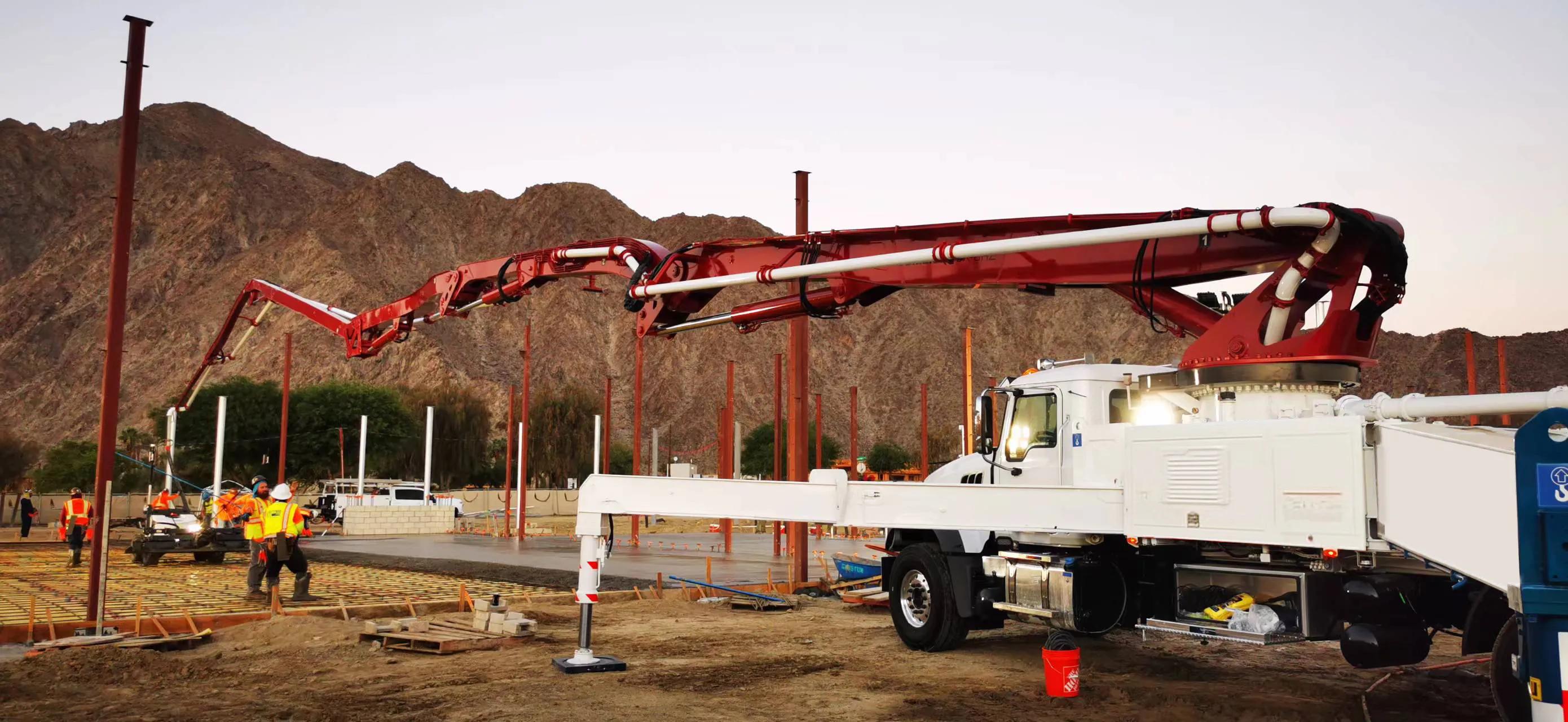 中联重科50米泵车美国首秀大放异彩“极光绿”闪耀国际高端市场