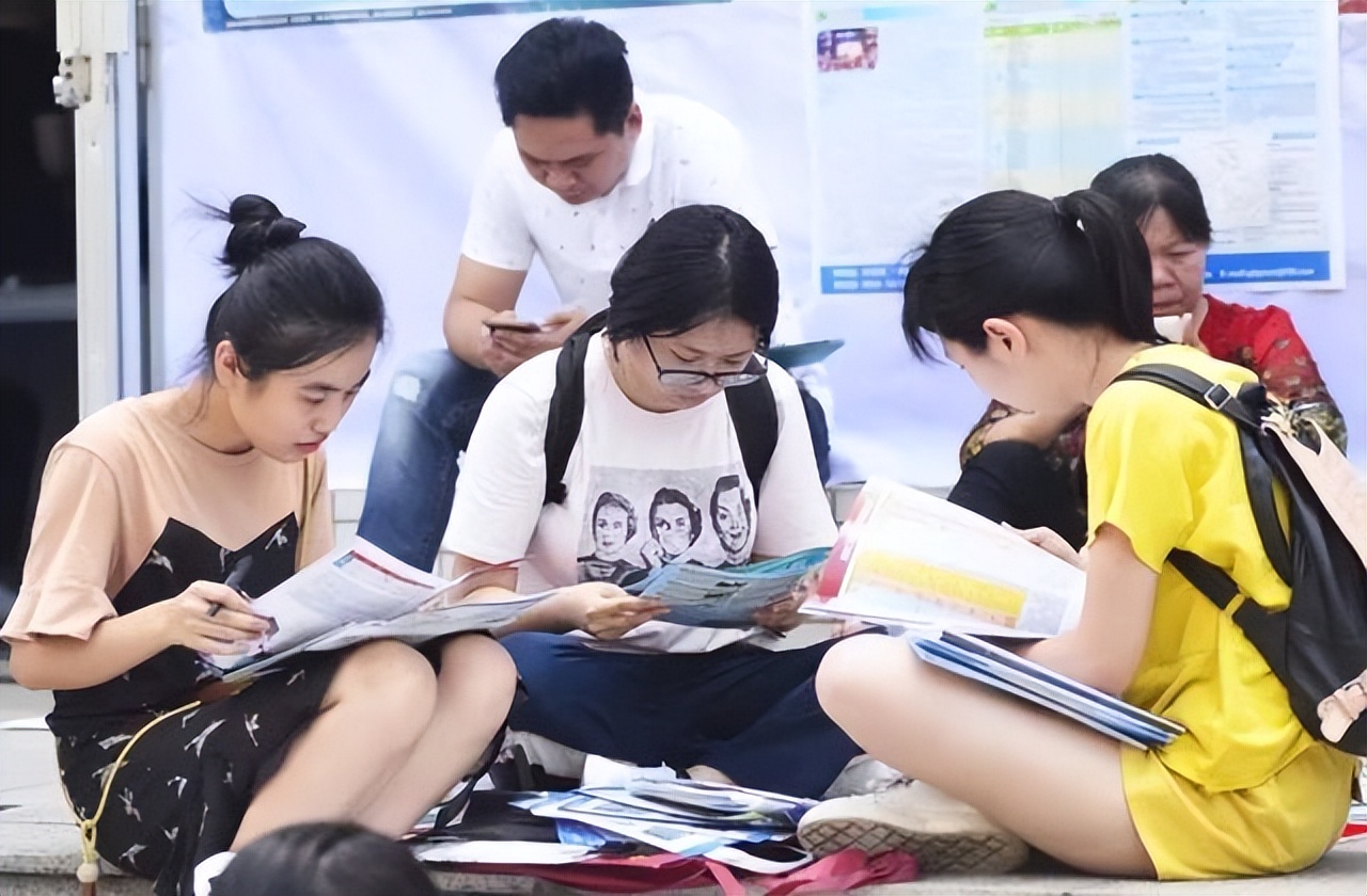 江苏17所野鸡大学，每年都有学生上当受骗，毕业证无人认可