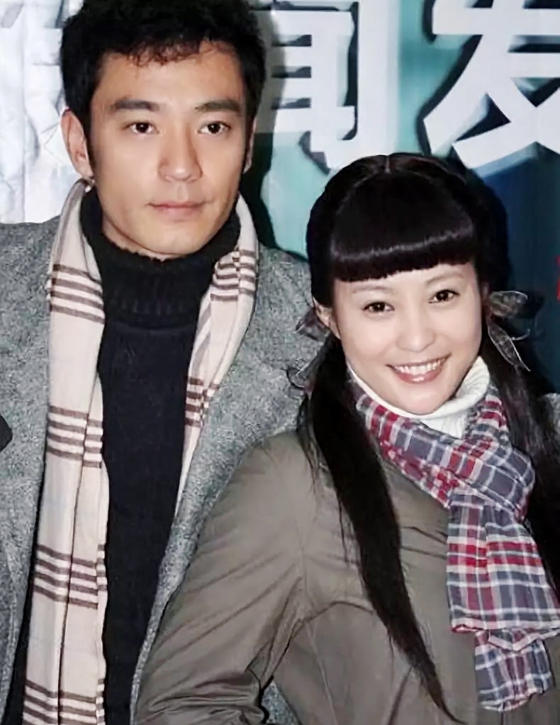 41岁李光洁卡点为老婆庆生，因工作夫妻相隔两地，隋雨蒙独自庆祝