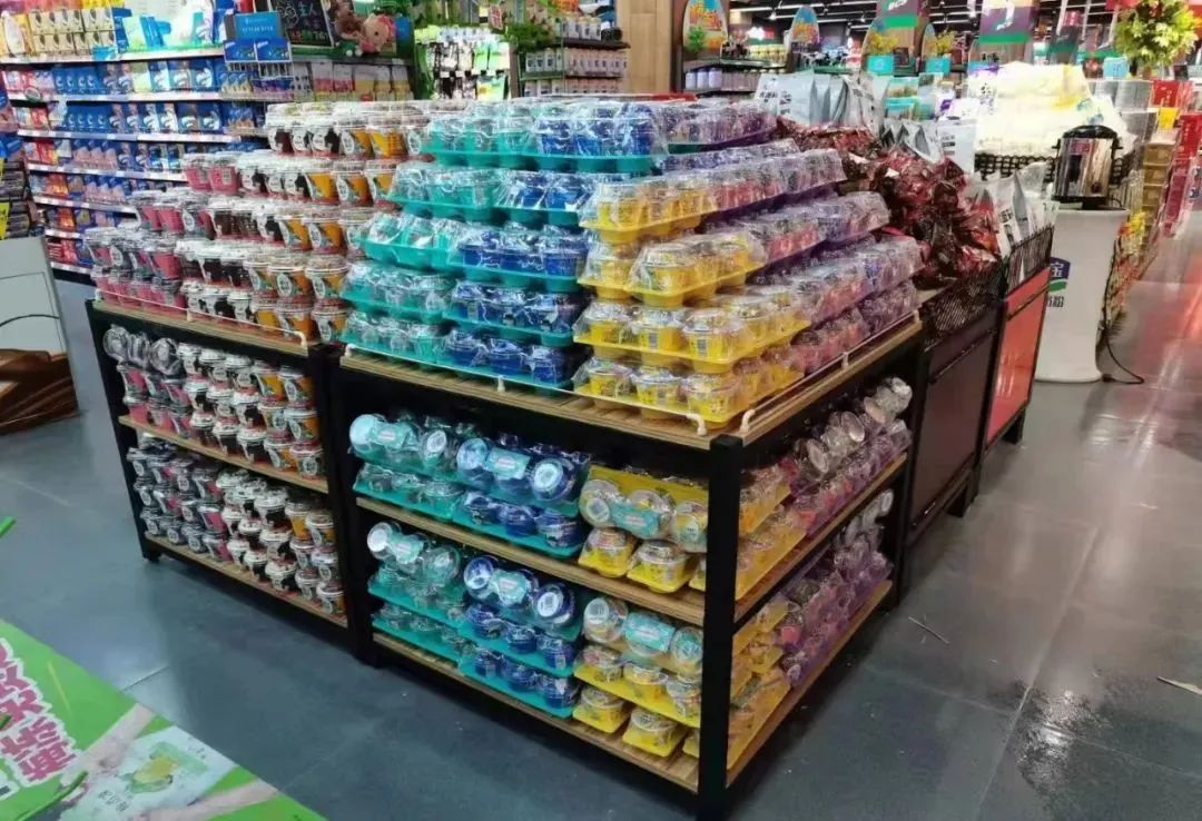 治小饿，选嚼绊！火遍各大平台和终端的新小莓嚼绊酸奶又出新产品了，面向全国重磅招商