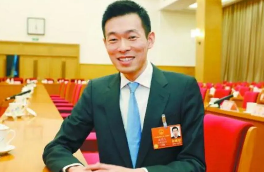 拒绝国外百万年薪，回国当村官月薪1450元，“耶鲁哥”现状如何？