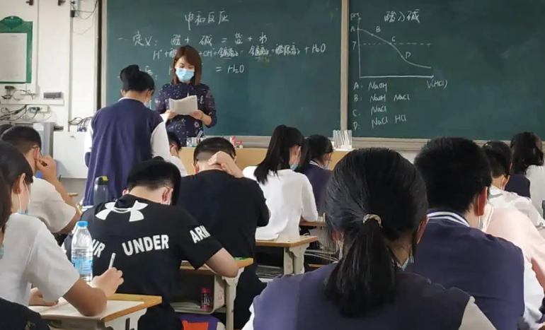 中国“百强大学”排名再洗牌，浙大表现亮眼，西安交大未进前十