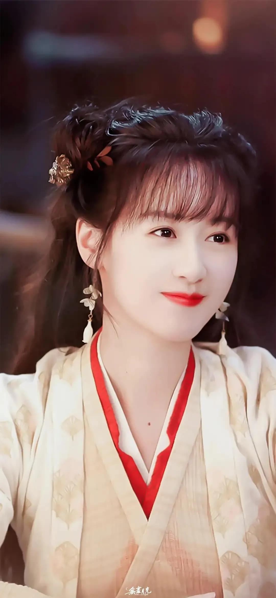 赵露思和袁冰妍的古装造型，谁更美