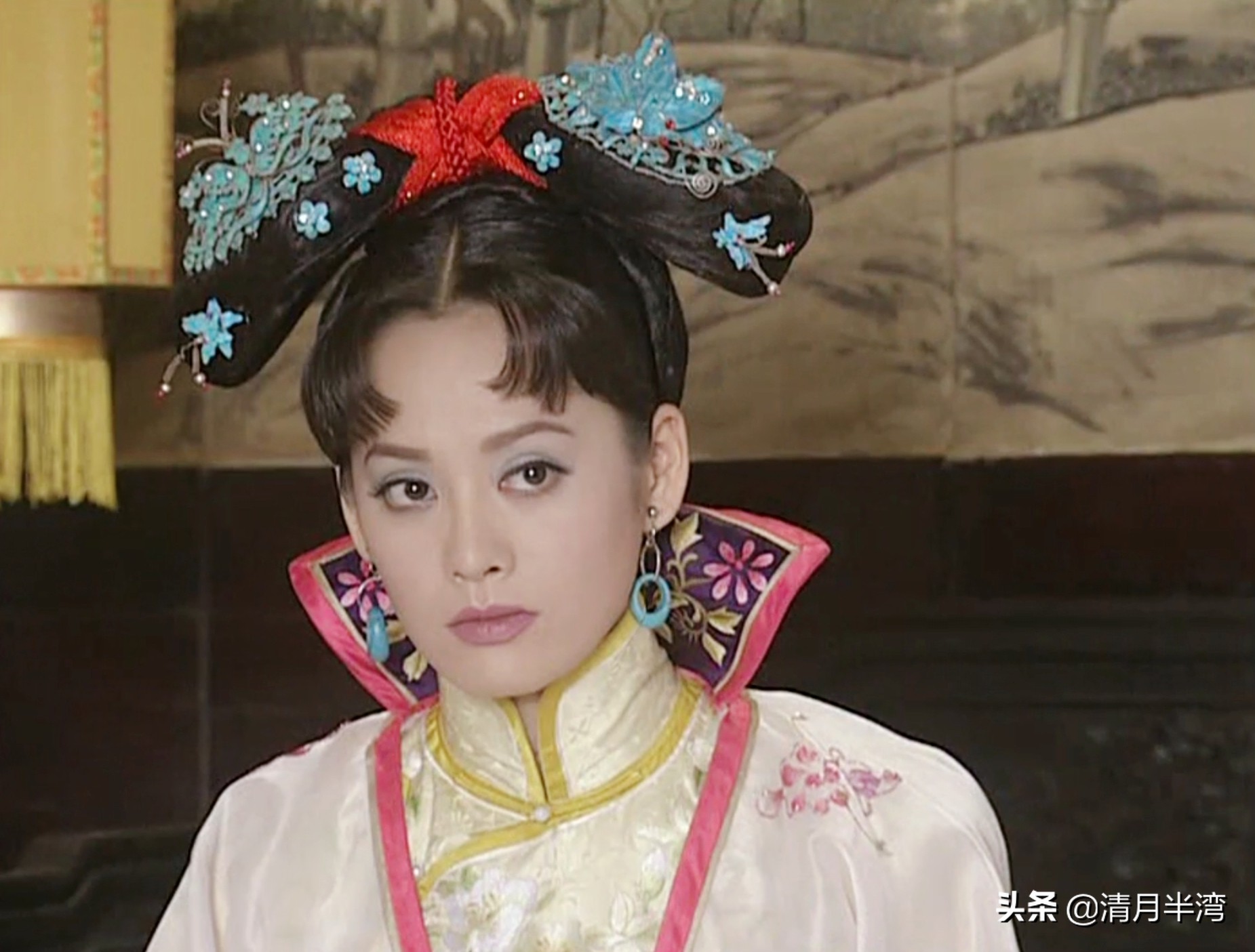 颜值高也不一定驾驭得了旗头装，能上清宫美人榜的，我只服这10位