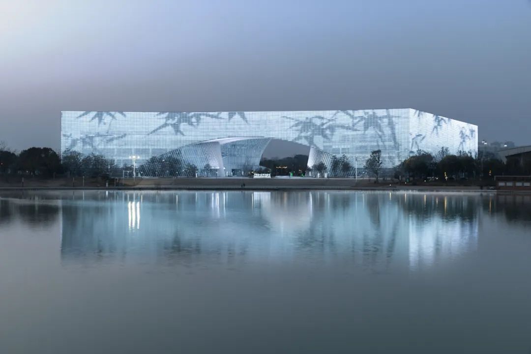 中国扬州运河大剧院 / 同济大学建筑设计研究院