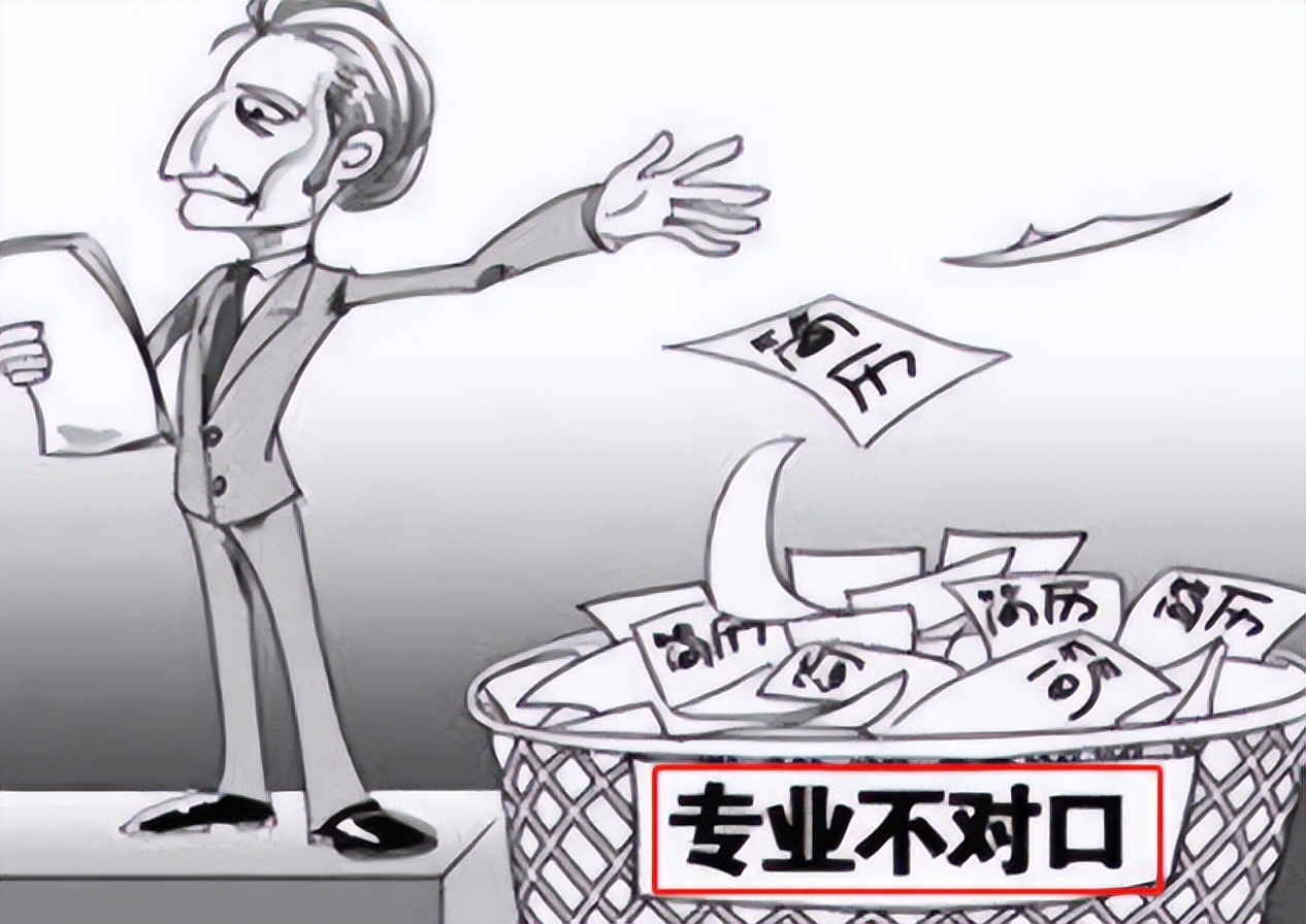 铁路集团公开招聘正式工，月收入8000左右，4类毕业生更容易上岸