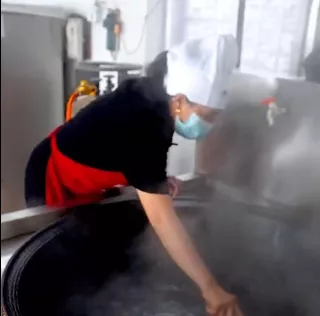 回村创业,却年赚千万!中国最土网红爆火,谁是背后推手?