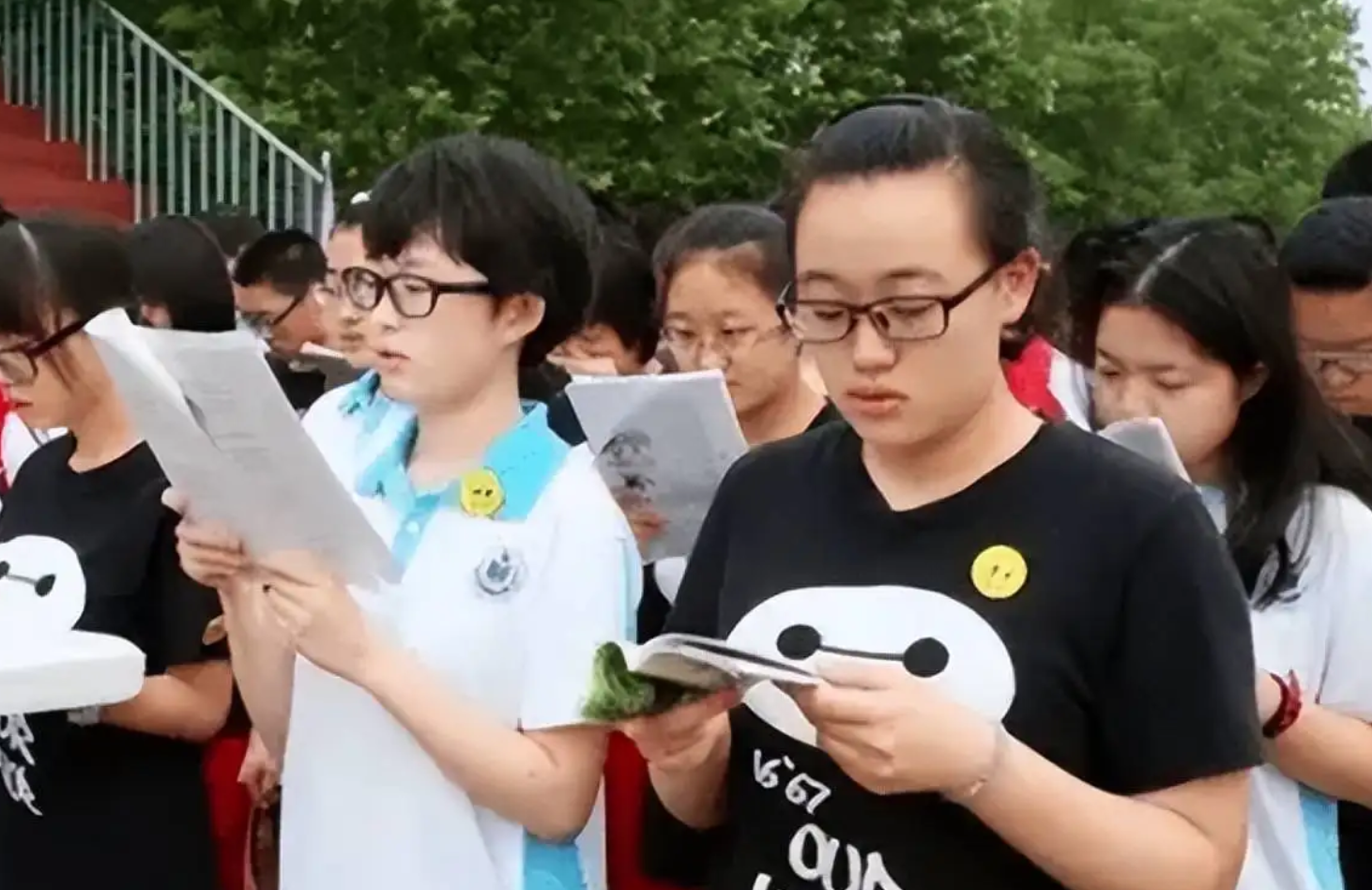 清北争夺赛再次打响，考生凌晨三点接到“抢人电话”，果然很卷