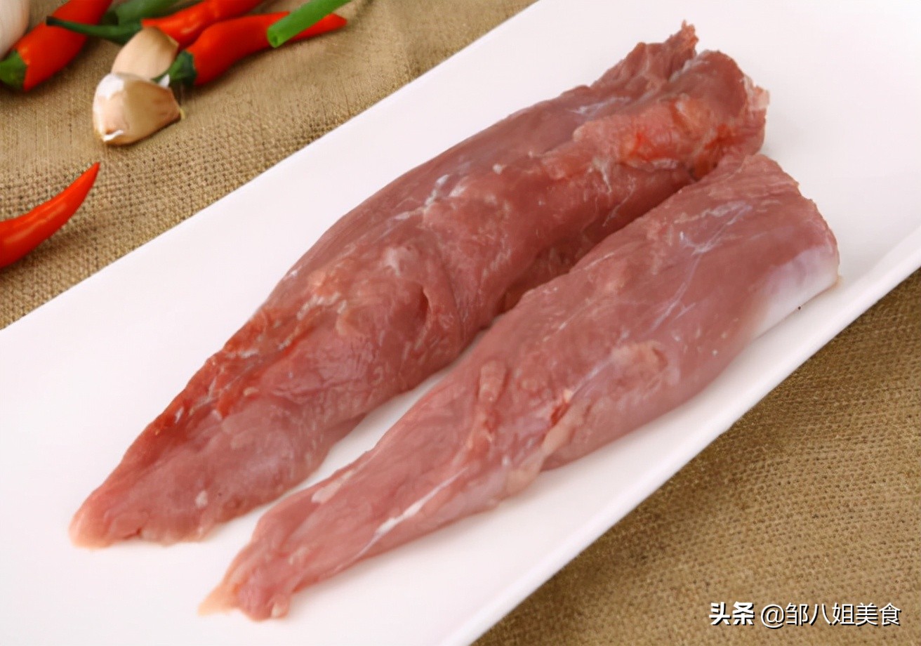 水煮肉片怎么做最好吃？做好2個關(guān)鍵步驟，肉片滑嫩鮮香，好下飯