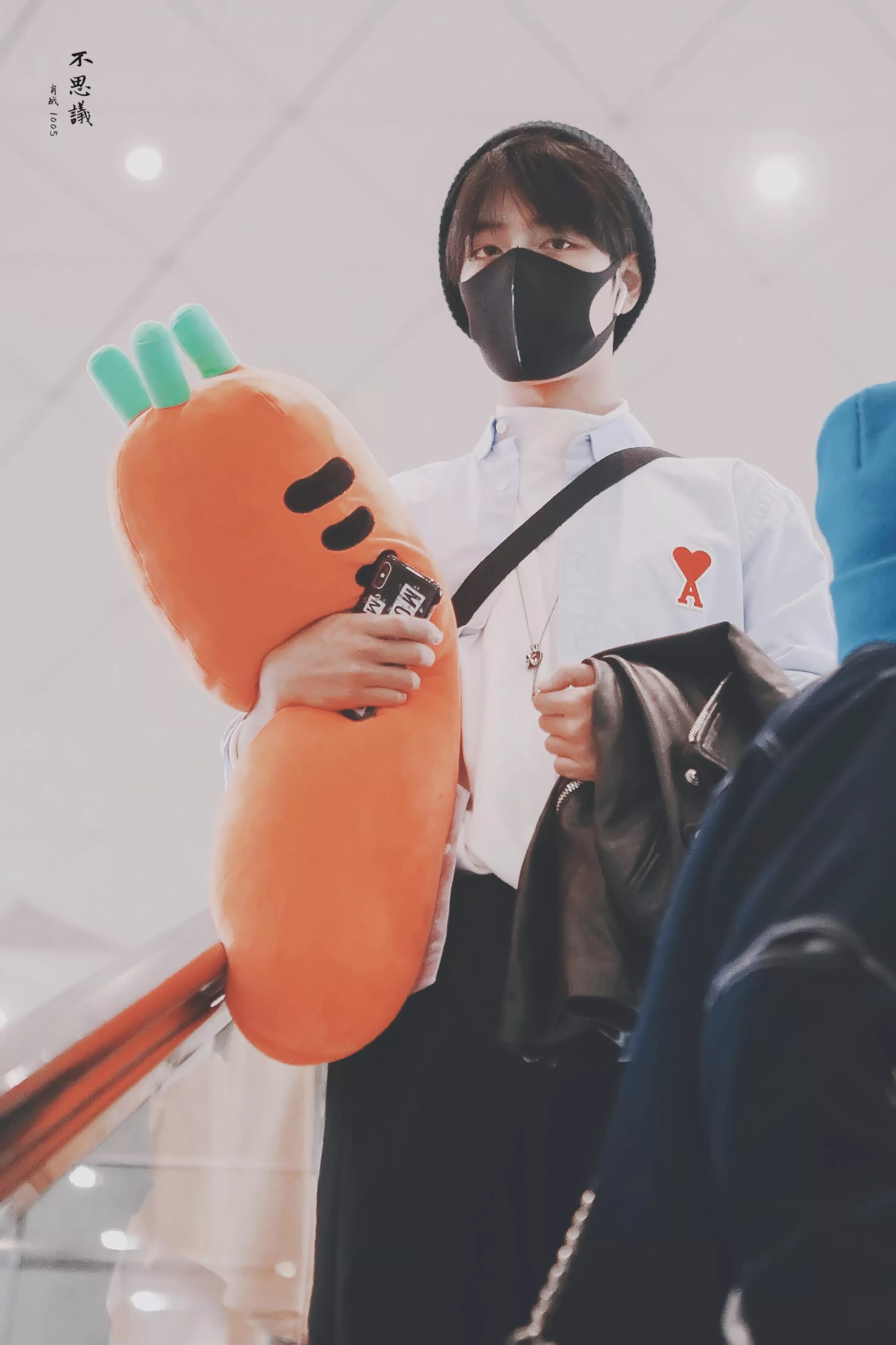 考古肖战:2018年9月—12月机场时间线汇总,今天请叫我收图狂魔